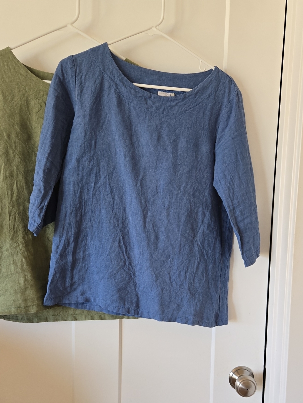 LenOk Linen Top Bundle - Picture 2 of 4